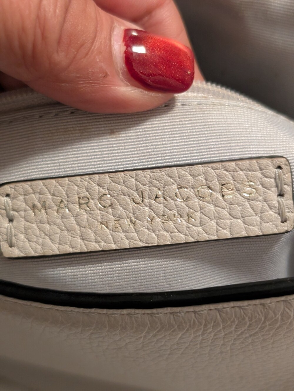Marc Jacobs White Pebbled Leather Crossbody with Front Zip - Picture 5 of 5
